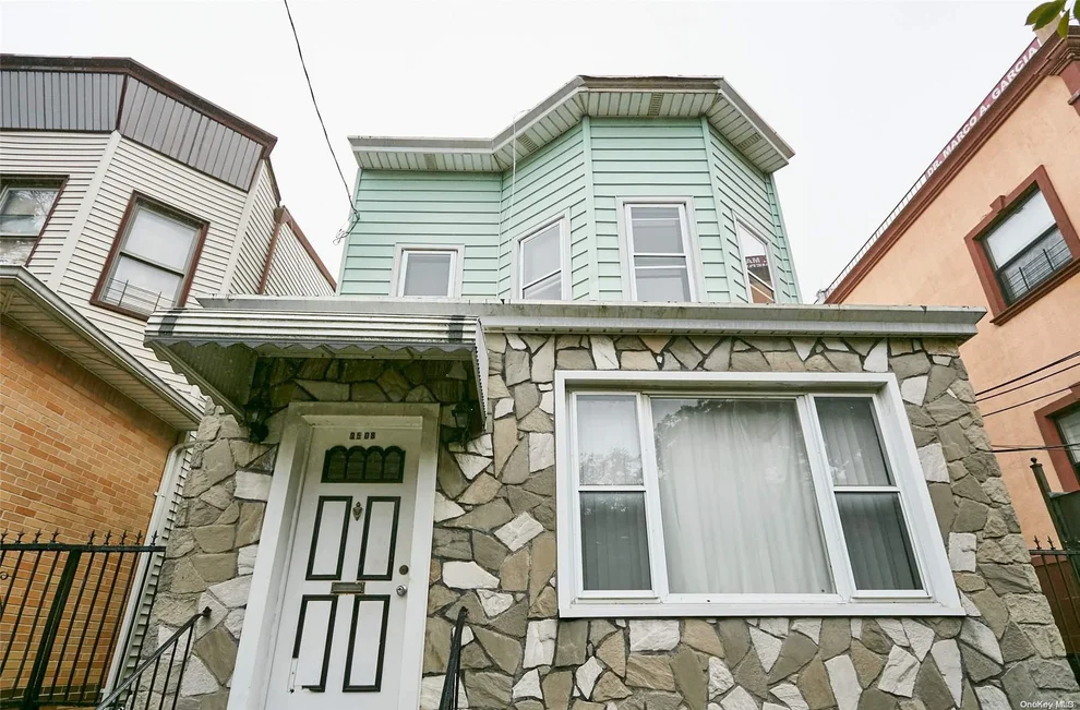Unit for sale at 95-08 40th Rd, New York, NY 11373