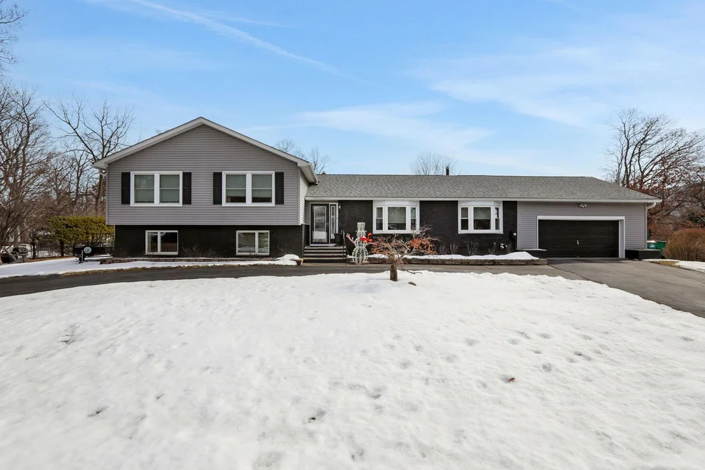 Unit for sale at 5 Wodenethe Drive, Beacon, NY 12508