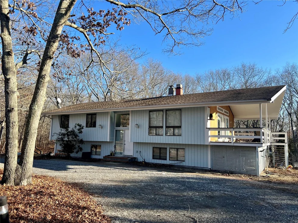 Unit for sale at 105 Old Riverhead Road, Southampton, NY 11946