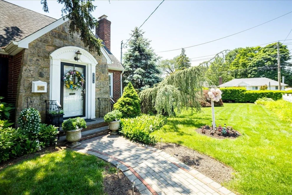 Unit for sale at 2871 Willard Avenue, Hempstead, NY 11572