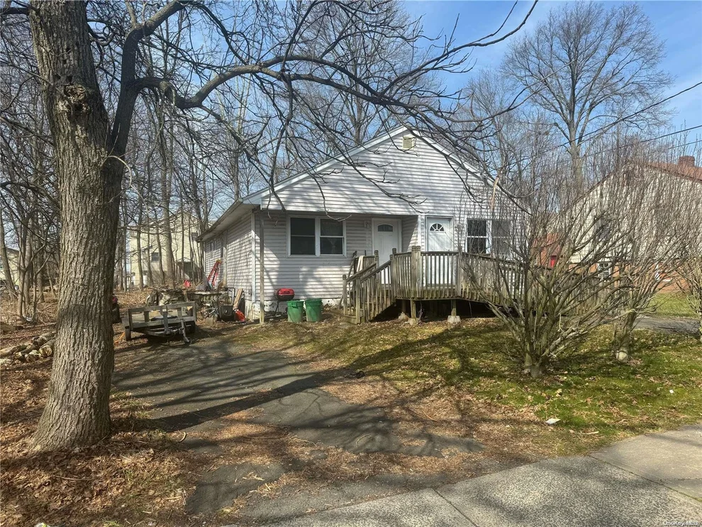 Unit for sale at 143 Bethune Boulevard, Clarkstown, NY 10977