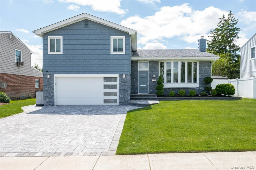 Unit for sale at 10 Jeremy Avenue, Oyster Bay, NY 11803