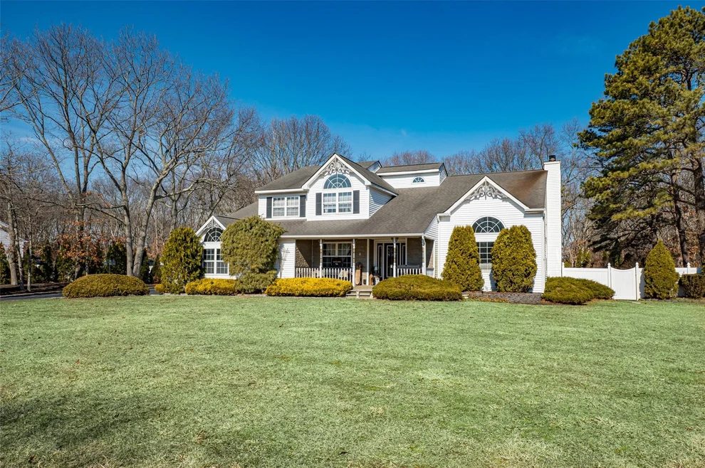 Unit for sale at 5 Prechtl Court, Brookhaven, NY 11764