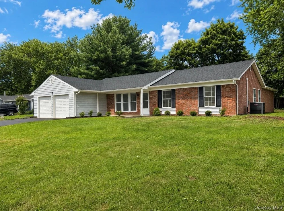 Unit for sale at 5 Orleans Green, Brookhaven, NY 11727
