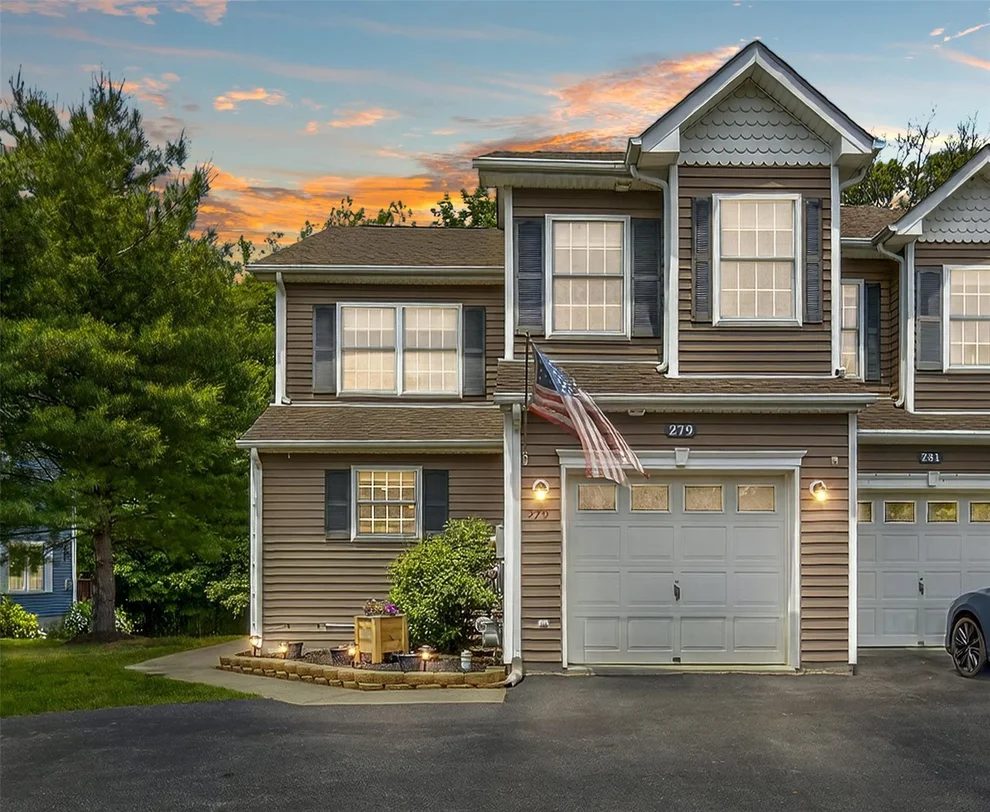Unit for sale at 279 Pinebrook Drive, Hyde Park, NY 12538