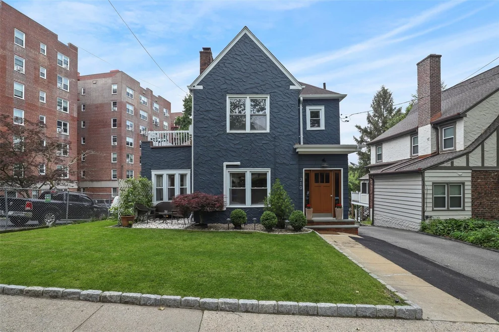 Unit for sale at 310 Collins Avenue, Mount Vernon, NY 10552