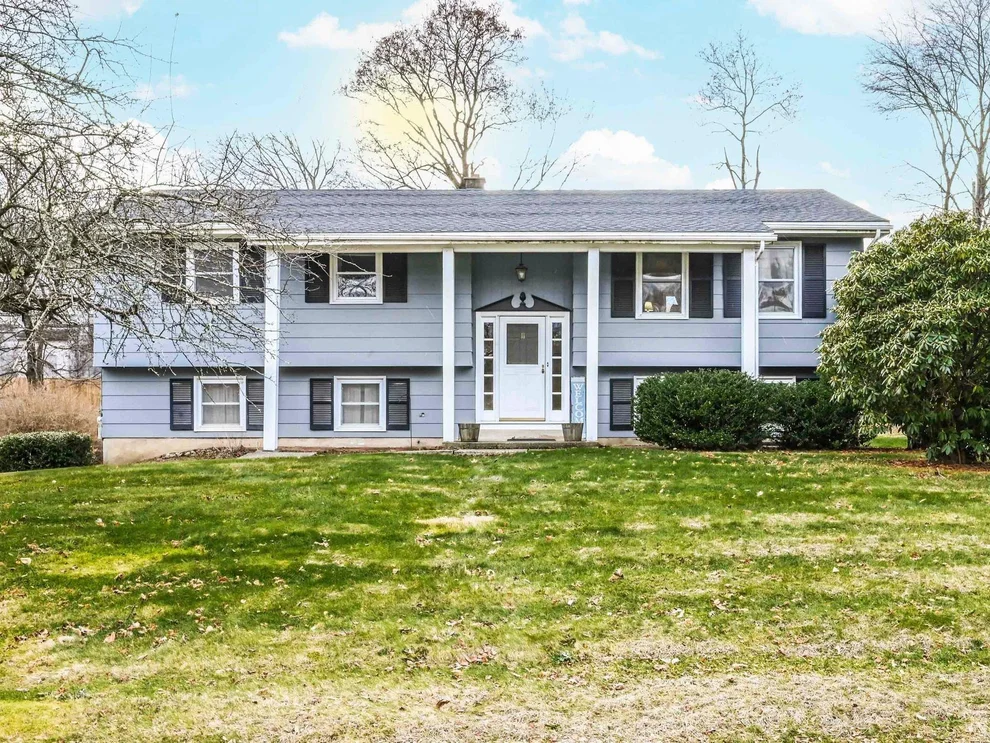 Unit for sale at 11 Reservoir Road, Lloyd, NY 12528