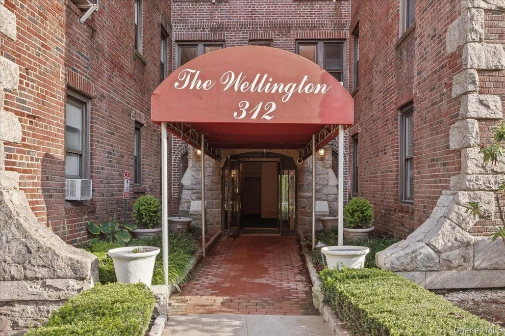 Unit for sale at 312 Main Street, White Plains, NY 10601