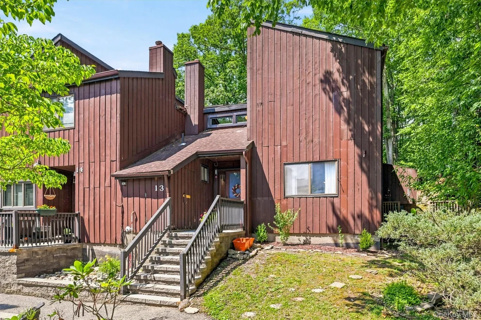 Unit for sale at 13 Redwood Drive, Woodbury, NY 10930