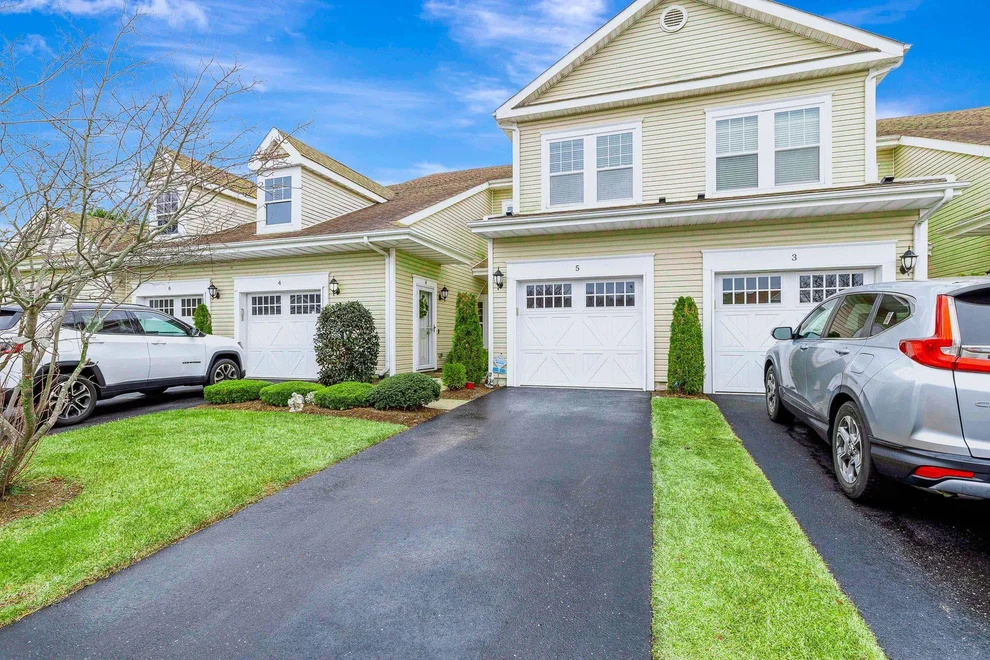 Unit for sale at 5 Cricket Court, Brookhaven, NY 11967