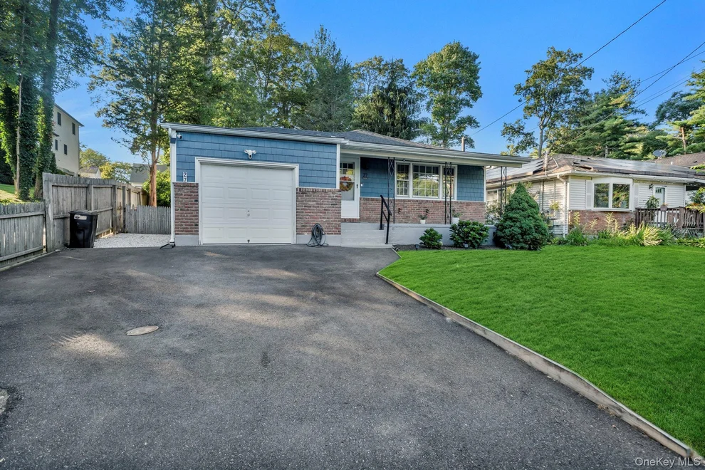 Unit for sale at 27 Nichols Road, Huntington, NY 11746