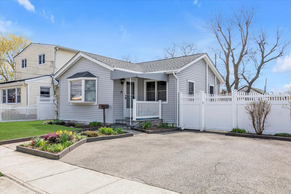 Unit for sale at 65 Sagamore Road, Hempstead, NY 11558