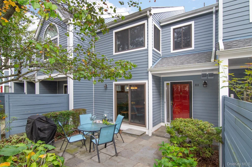Unit for sale at 111 Valleyview Road, Greenburgh, NY 10533