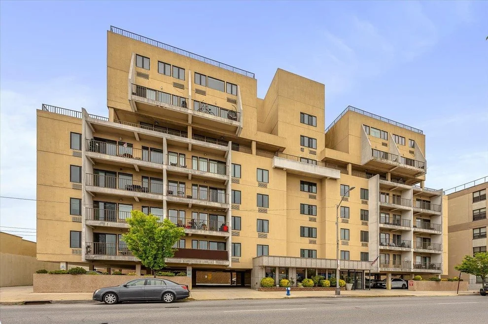 Unit for sale at 235 W Park Avenue, Long Beach, NY 11561