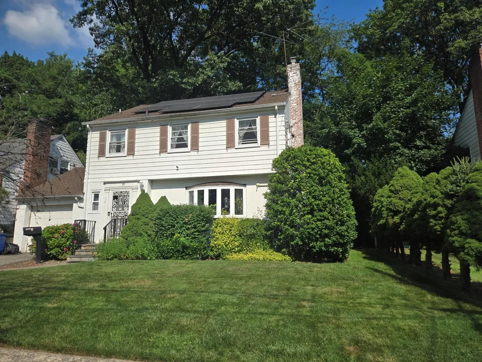 Unit for sale at 99 Bateman Place, Mount Vernon, NY 10552