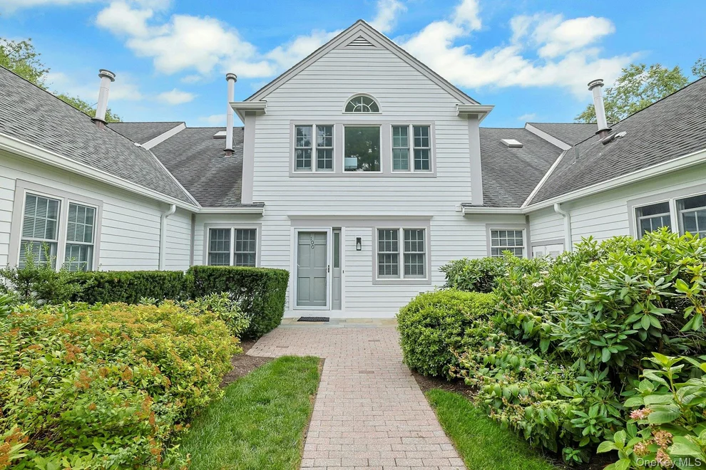 Unit for sale at 100 Brook Hills Circle, White Plains, NY 10605
