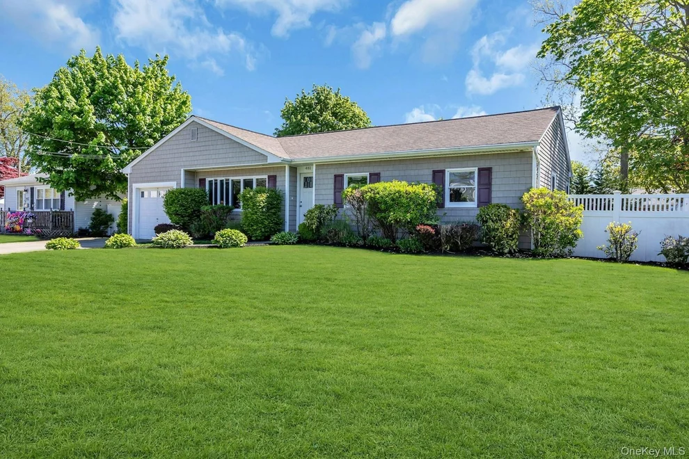 Unit for sale at 481 Bayport Avenue, Islip, NY 11705