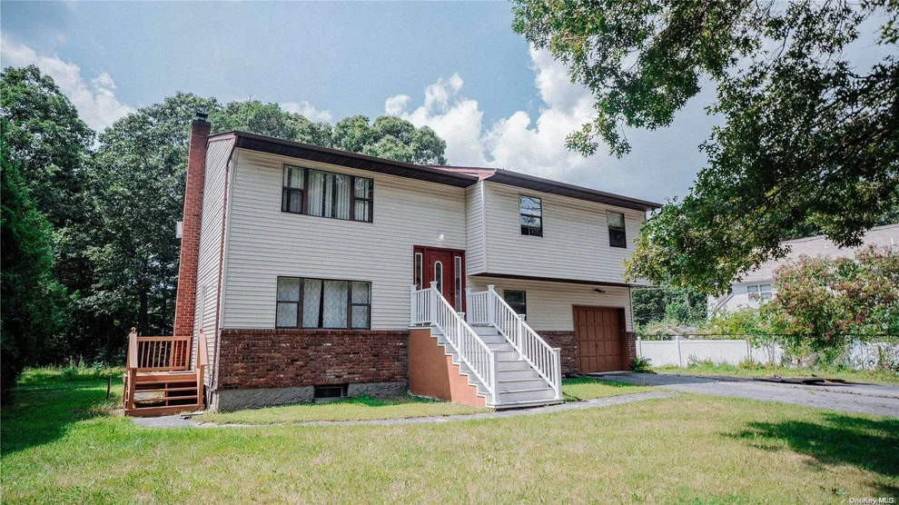 Unit for sale at 493 Rowlinson Drive, Brookhaven, NY 11967