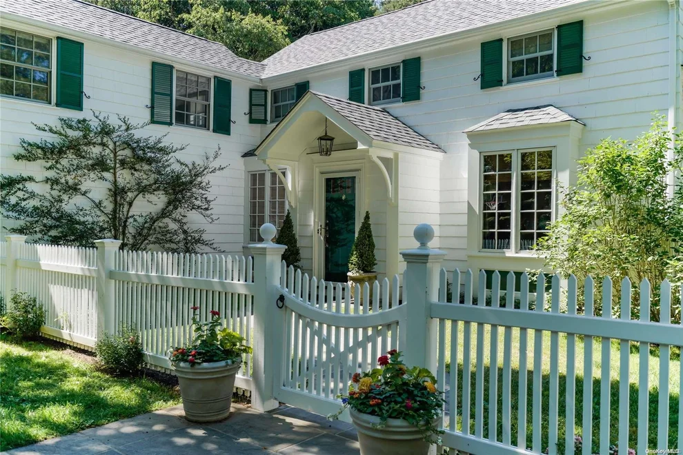Unit for sale at 50 Horse Hollow Road, Oyster Bay, NY 11560