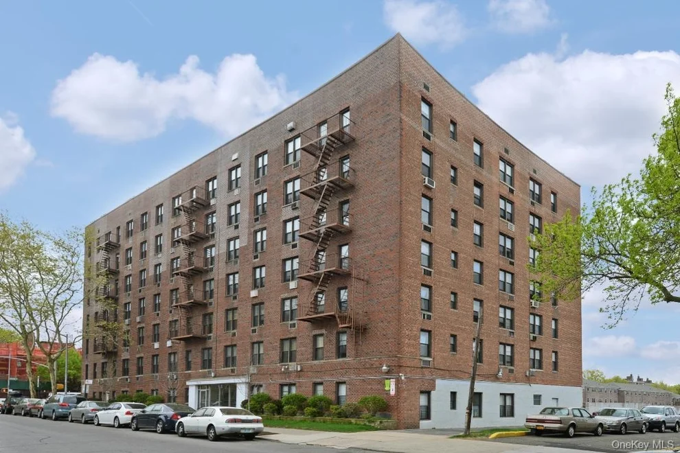 Unit for sale at 152-72 Melbourne Ave, New York, NY 11367