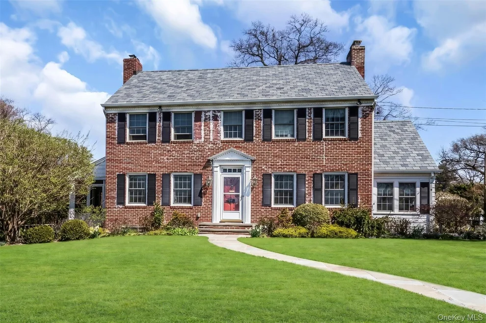 Unit for sale at 7 River Road, Hempstead, NY 11572