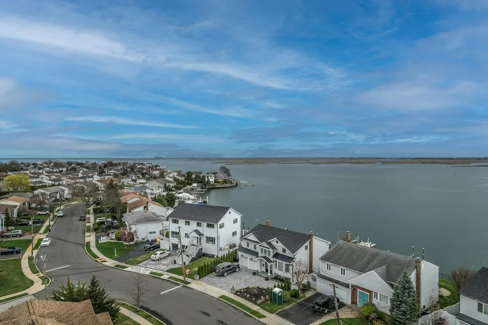 Unit for sale at 2959 Clubhouse Road, Hempstead, NY 11566