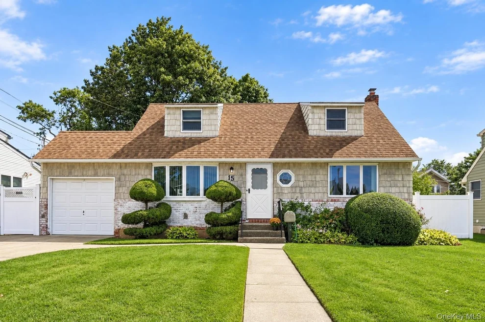 Unit for sale at 15 Scholl Drive, Oyster Bay, NY 11735