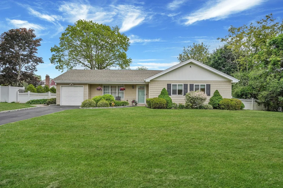 Unit for sale at 265 Edward Avenue, Brookhaven, NY 11763