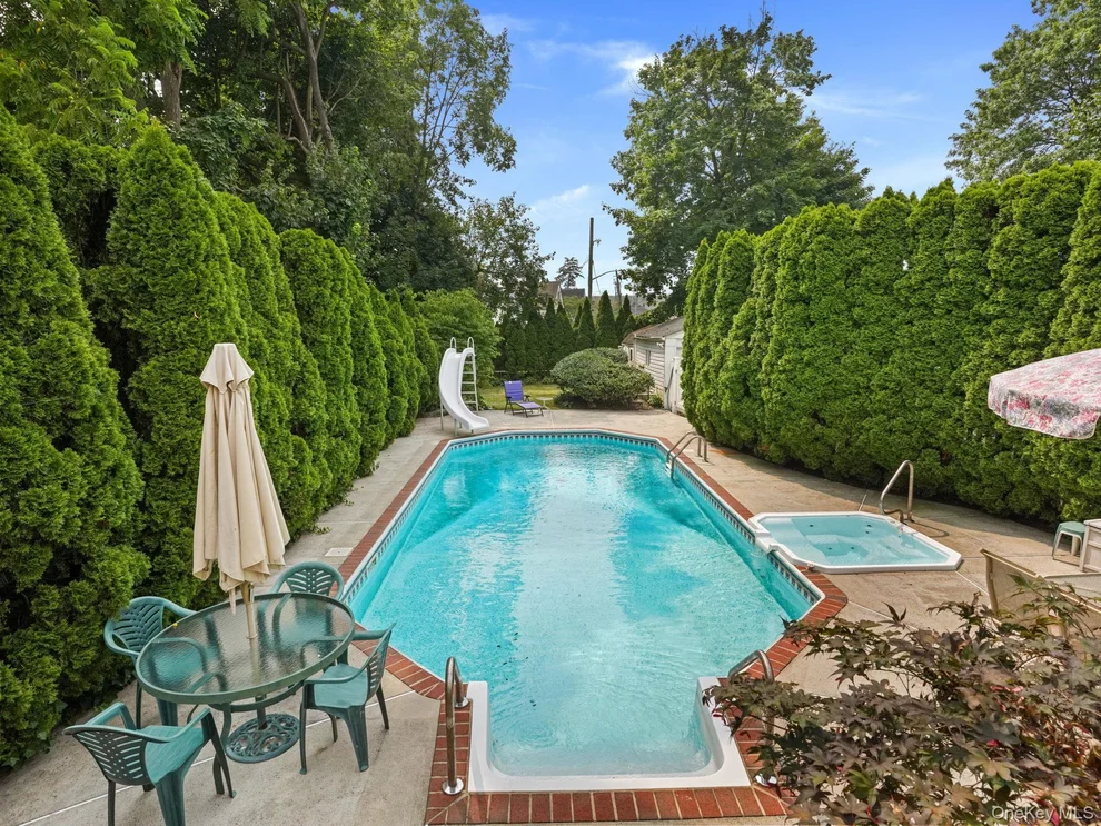 Unit for sale at 21 Danner Avenue, Harrison, NY 10528