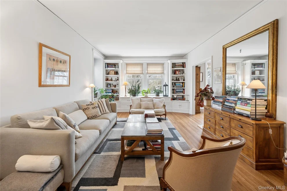 Unit for sale at 9 Tanglewylde Avenue, Eastchester, NY 10708