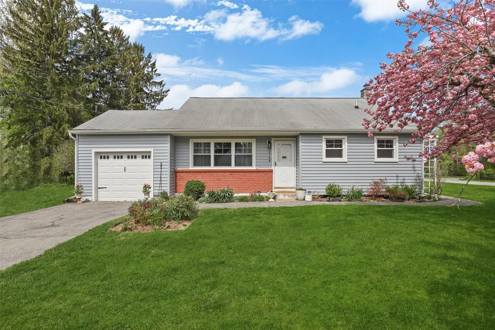 Unit for sale at 2788 Hedge Street, Yorktown, NY 10598