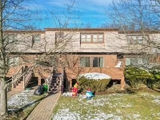 Unit for sale at 37 Heritage Drive, Clarkstown, NY 10956