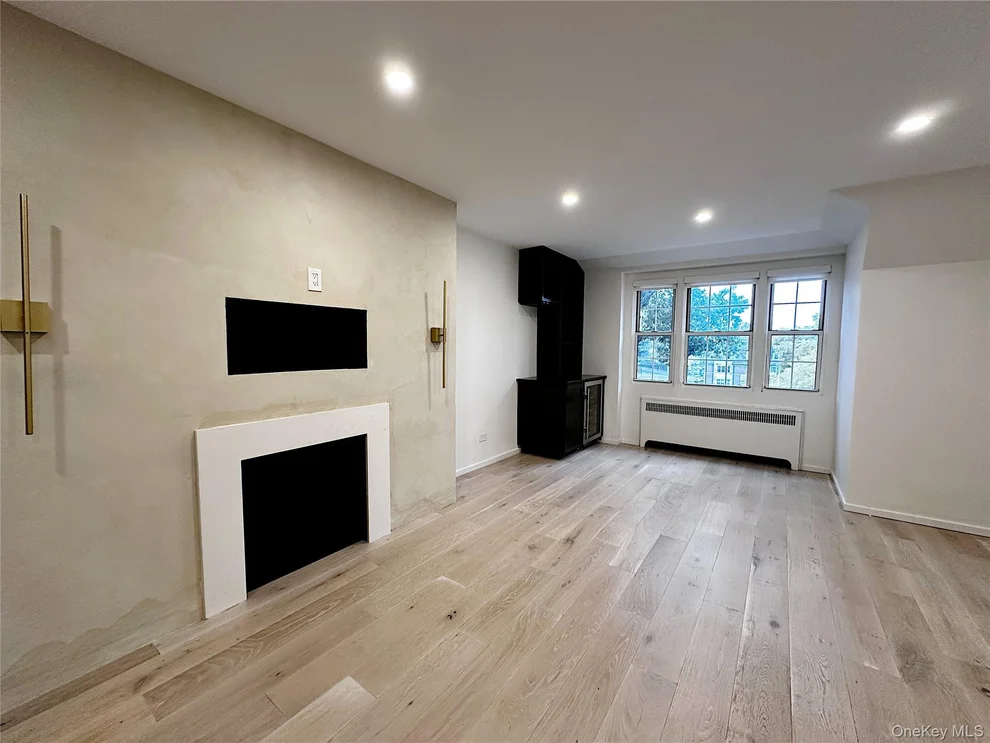 Unit for sale at 5 Campus Place, Greenburgh, NY 10583