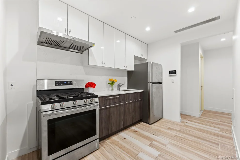 Unit for sale at 140-20 Cherry Ave, New York, NY 11355