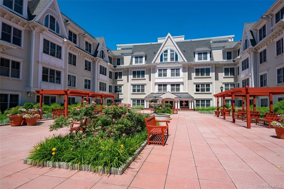 Unit for sale at 225 Stanley Avenue, Mamaroneck, NY 10543