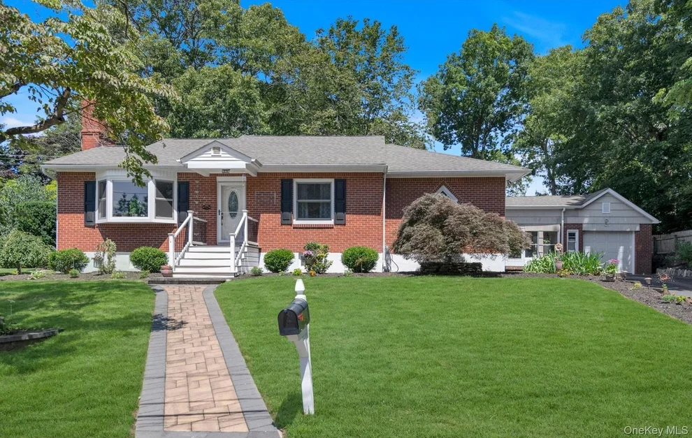 Unit for sale at 3 Carlson Court, Smithtown, NY 11754