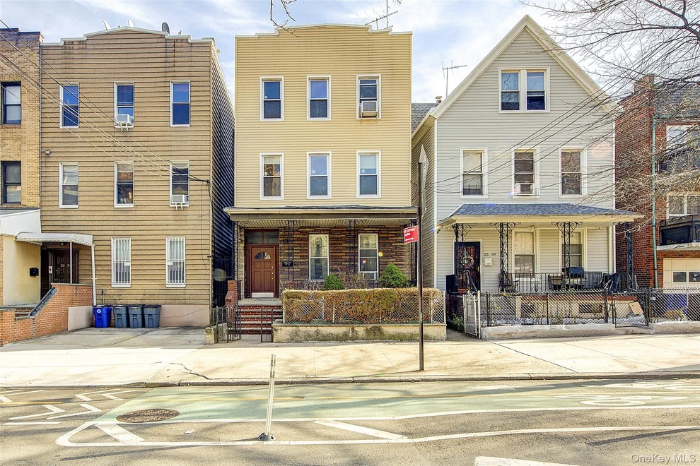 Unit for sale at 25-35 Crescent Street, New York, NY 11102