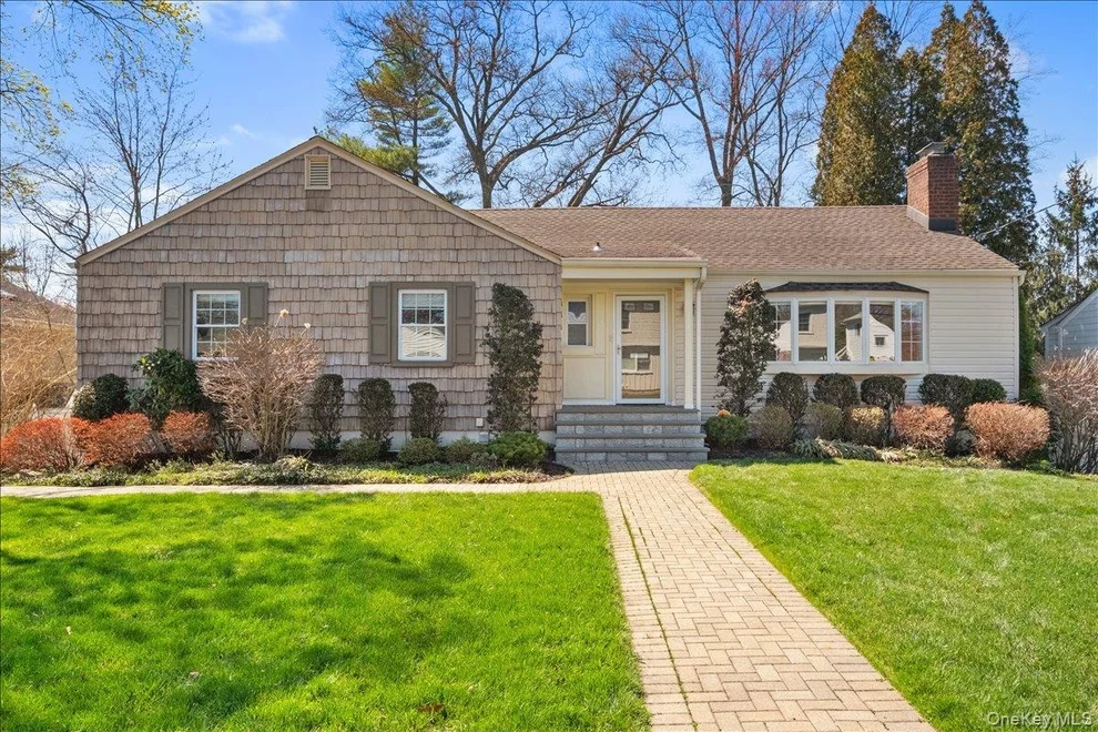 Unit for sale at 33 Wilmot Circle, New Rochelle, NY 10583