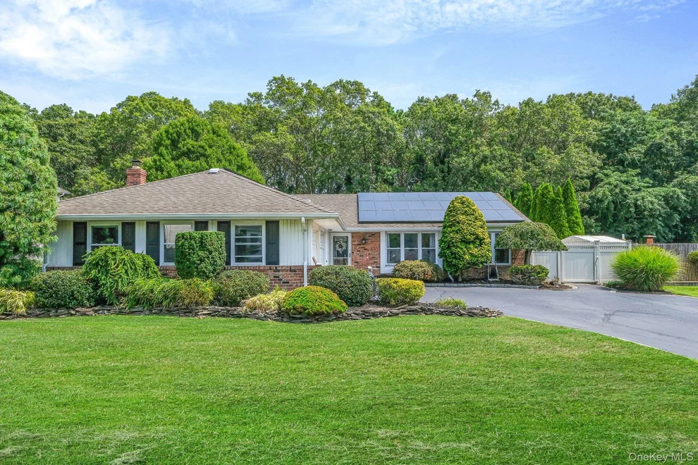 Unit for sale at 109 Joanne Drive, Islip, NY 11741