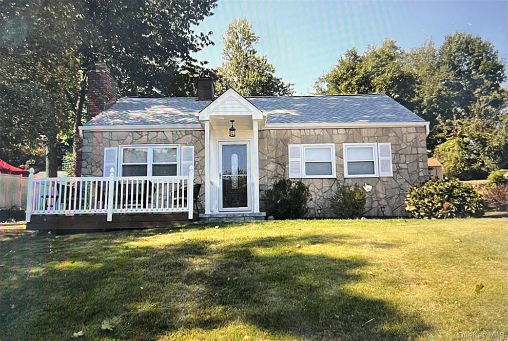 Unit for sale at 7 Staubitz Avenue, Orangetown, NY 10965