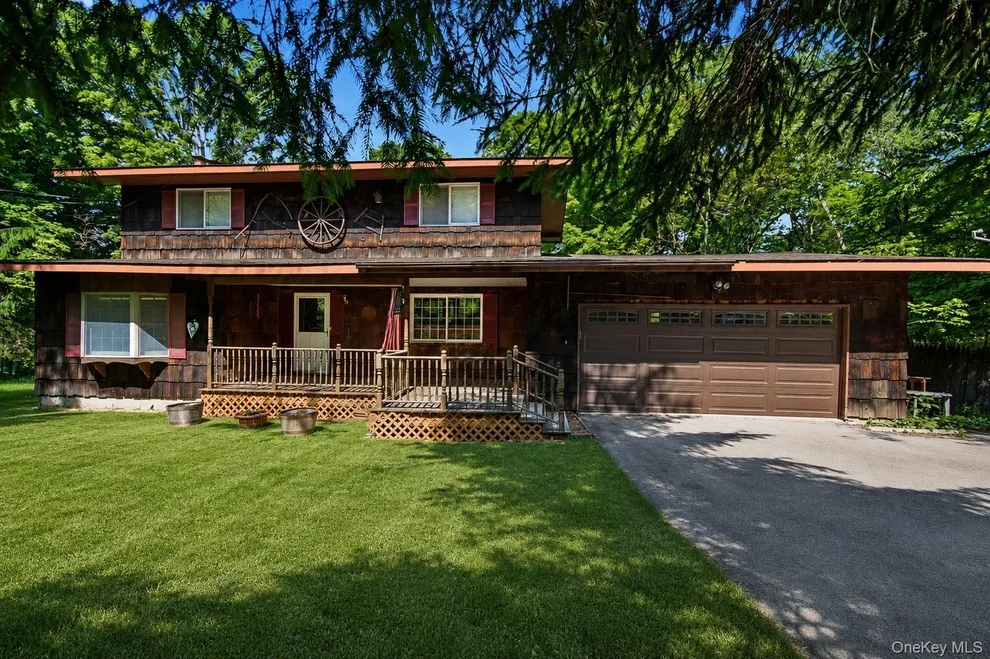 Unit for sale at 137 Lookout Pass, Beekman, NY 12582