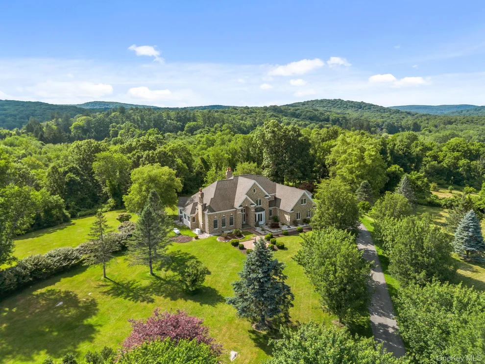 Unit for sale at 7 Herd And Tanner Road, Pawling, NY 12531