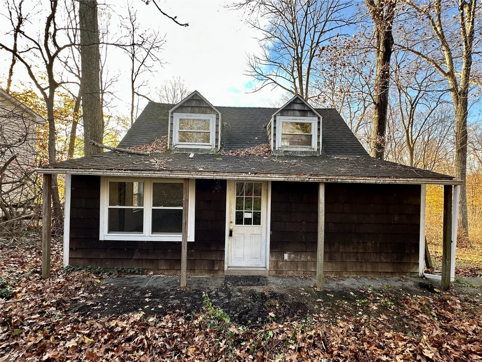 Unit for sale at 6 Hemlock Road, Lewisboro, NY 10590