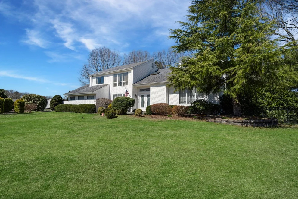 Unit for sale at 4 Scott Lane, Brookhaven, NY 11949