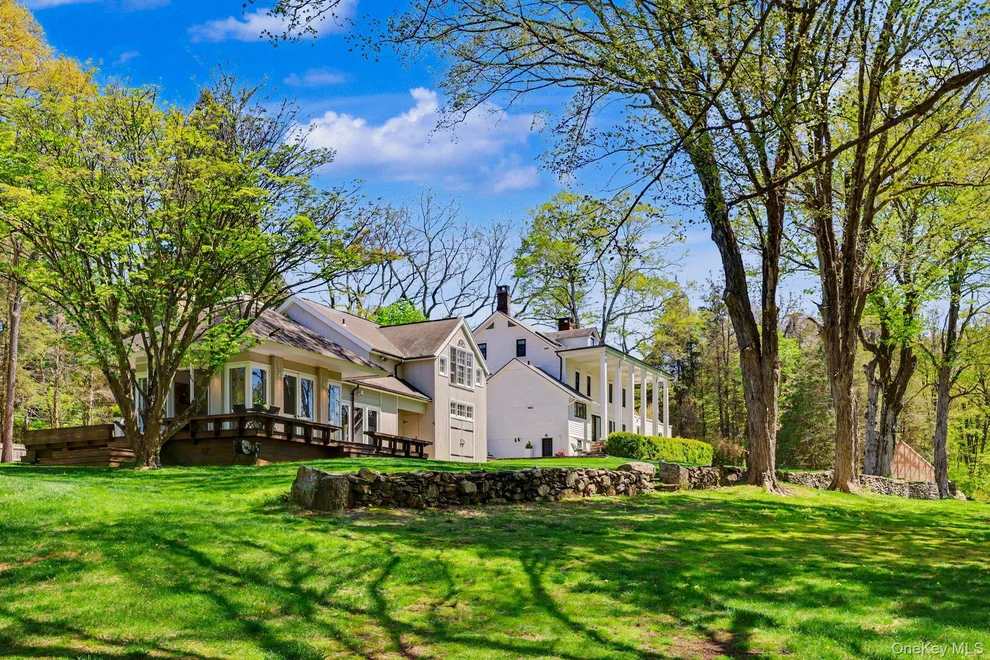 Unit for sale at 233 Long Ridge Road, Bedford, NY 10506