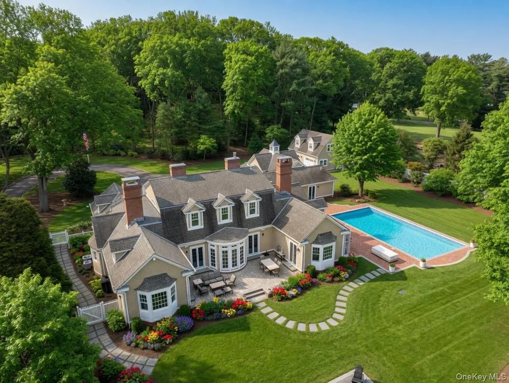 Unit for sale at 84 Cove Neck Road, Oyster Bay, NY 11771