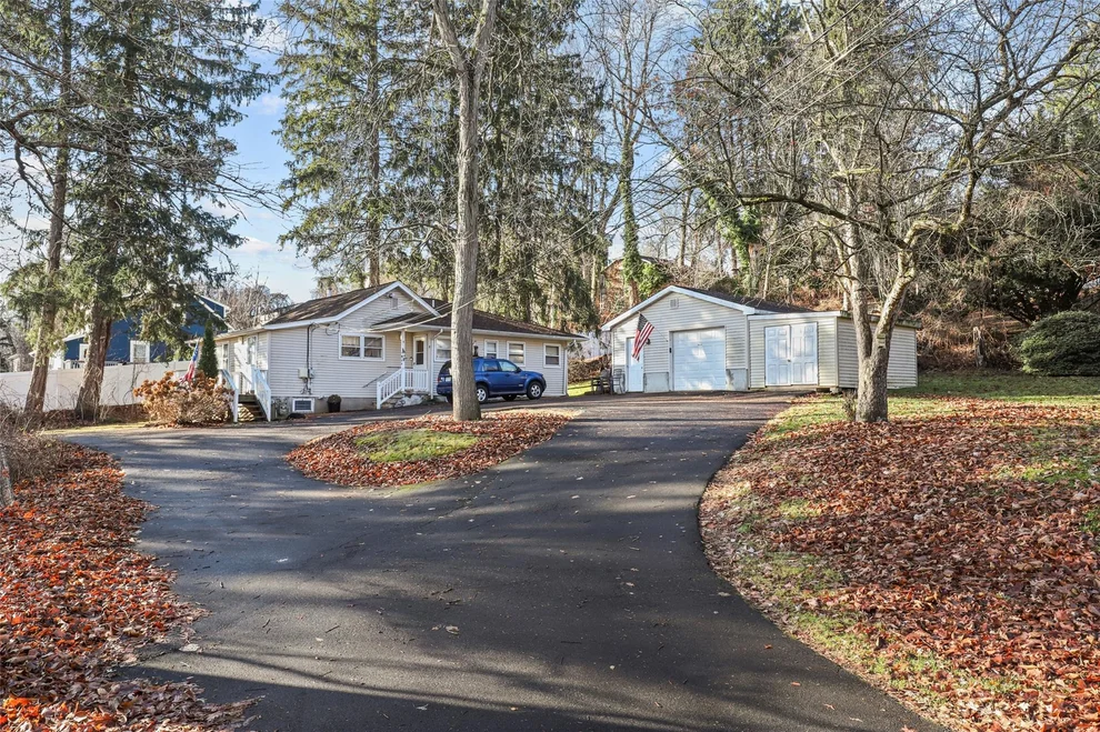 Unit for sale at 944 S Route 9W, Clarkstown, NY 10920