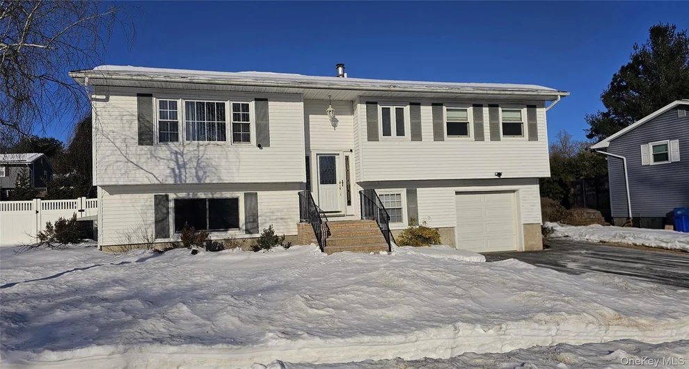 Unit for sale at 8 Autumn Lane, Stony Point, NY 10980