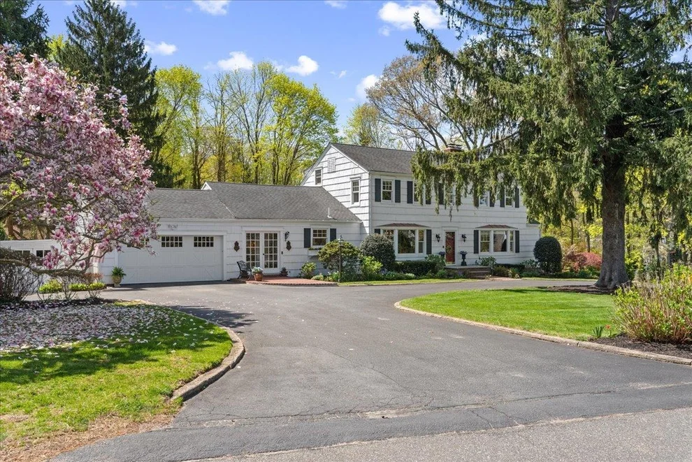 Unit for sale at 42 Connelly Road, Huntington, NY 11743