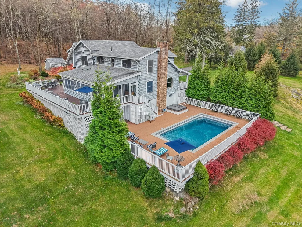 Unit for sale at 43 Meeting House Road, Pawling, NY 12564